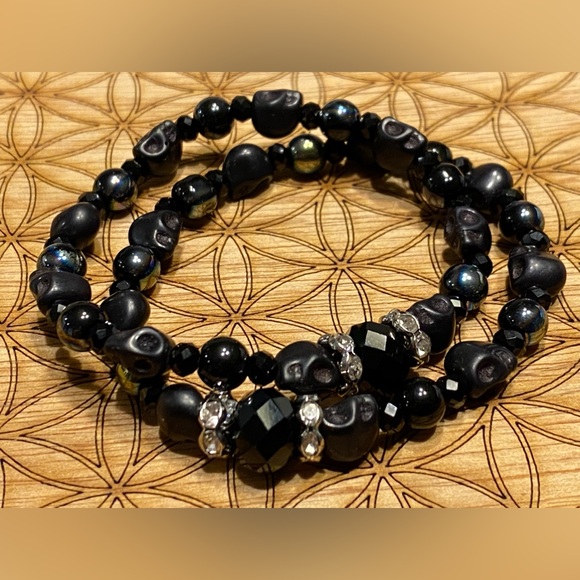 Handmade, Sacred geometry, Black iridescent spheres matching bracelet set - Picture 1 of 9
